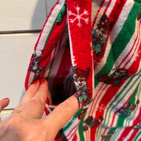 Buc-ee’s men’s Festive Striped Pajama Pants, size XL, GUC, Christmas, flannel - Picture 4 of 9